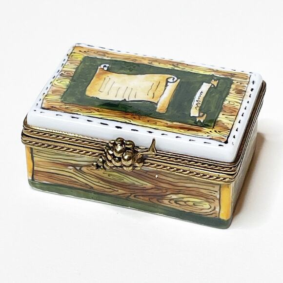 SOLd SOLD SOLD Limoges Box Wine Crate With Two Bottles Hand Painted Porcelain - Picture 2 of 4